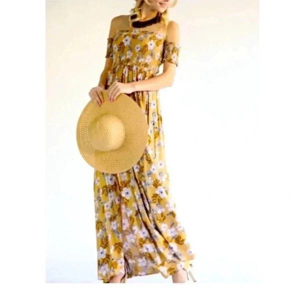 BNWT Floral Smocked Maxi Dress - Picture 2 of 7